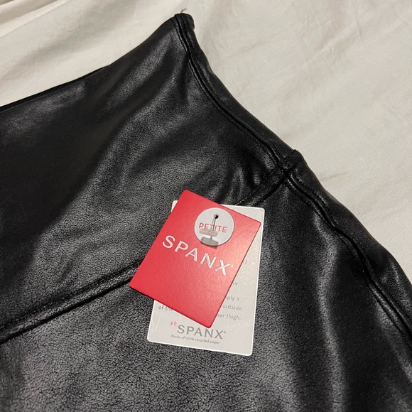 Never wore but don’t have tags. Spanx Faux Leather Leggings. - Picture 2 of 5